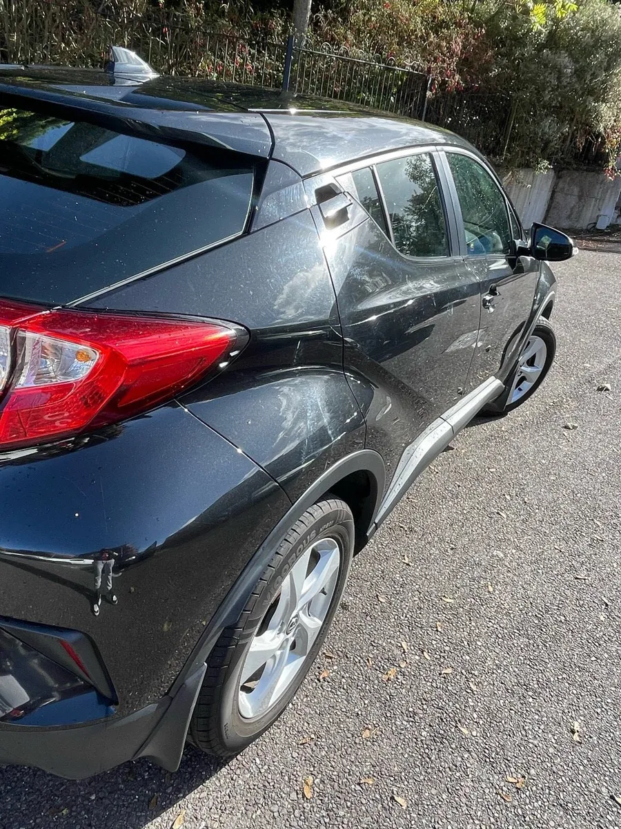 Car - Image 2