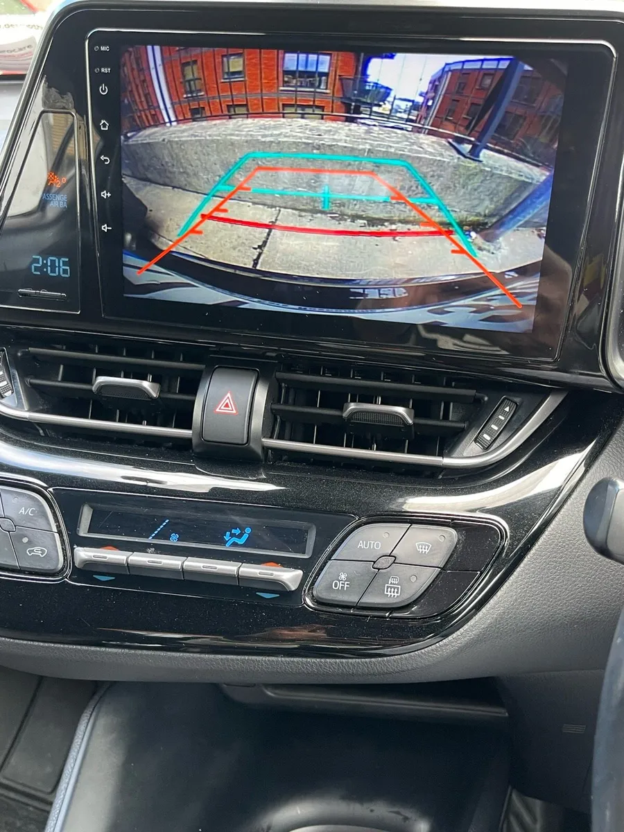 Car - Image 4