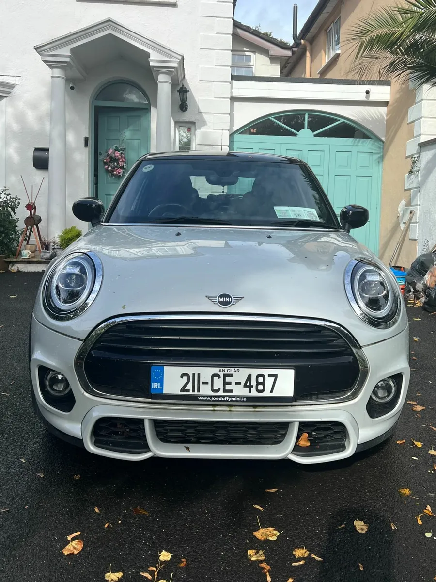 21 Mini Cooper Sport, Super Low Mil, Luxury Trim - Image 2