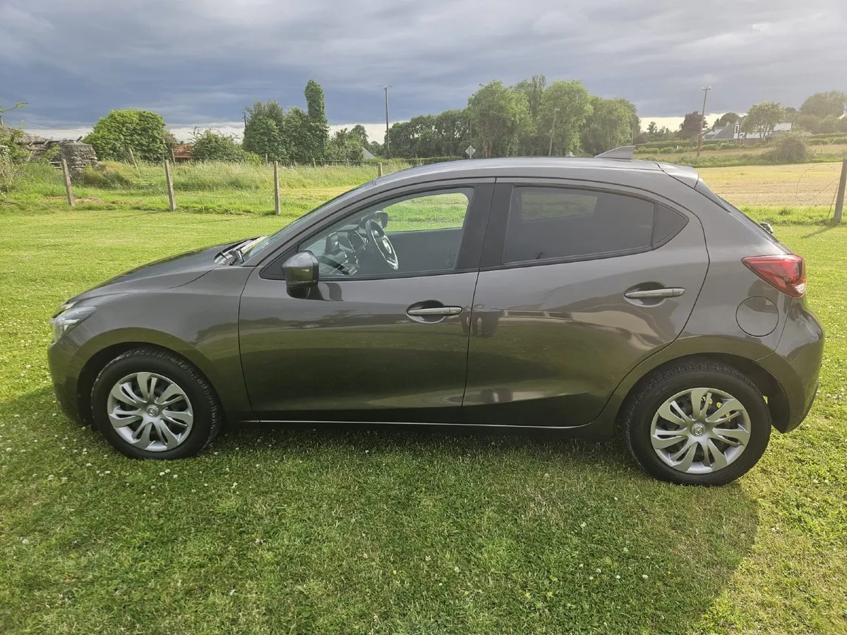 Car - Image 4