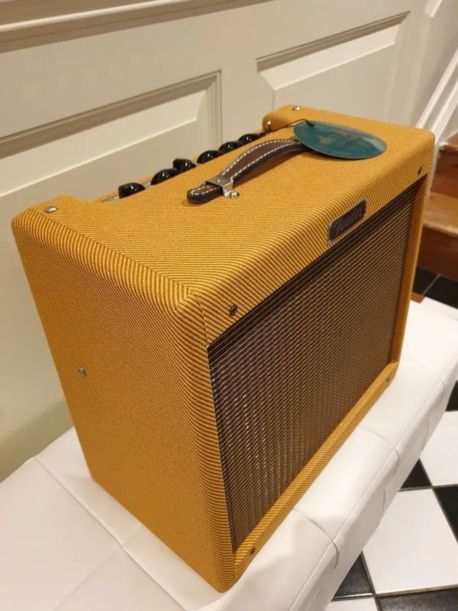 Fender Blues Junior III Lacquered Tweed (As New) - Image 2