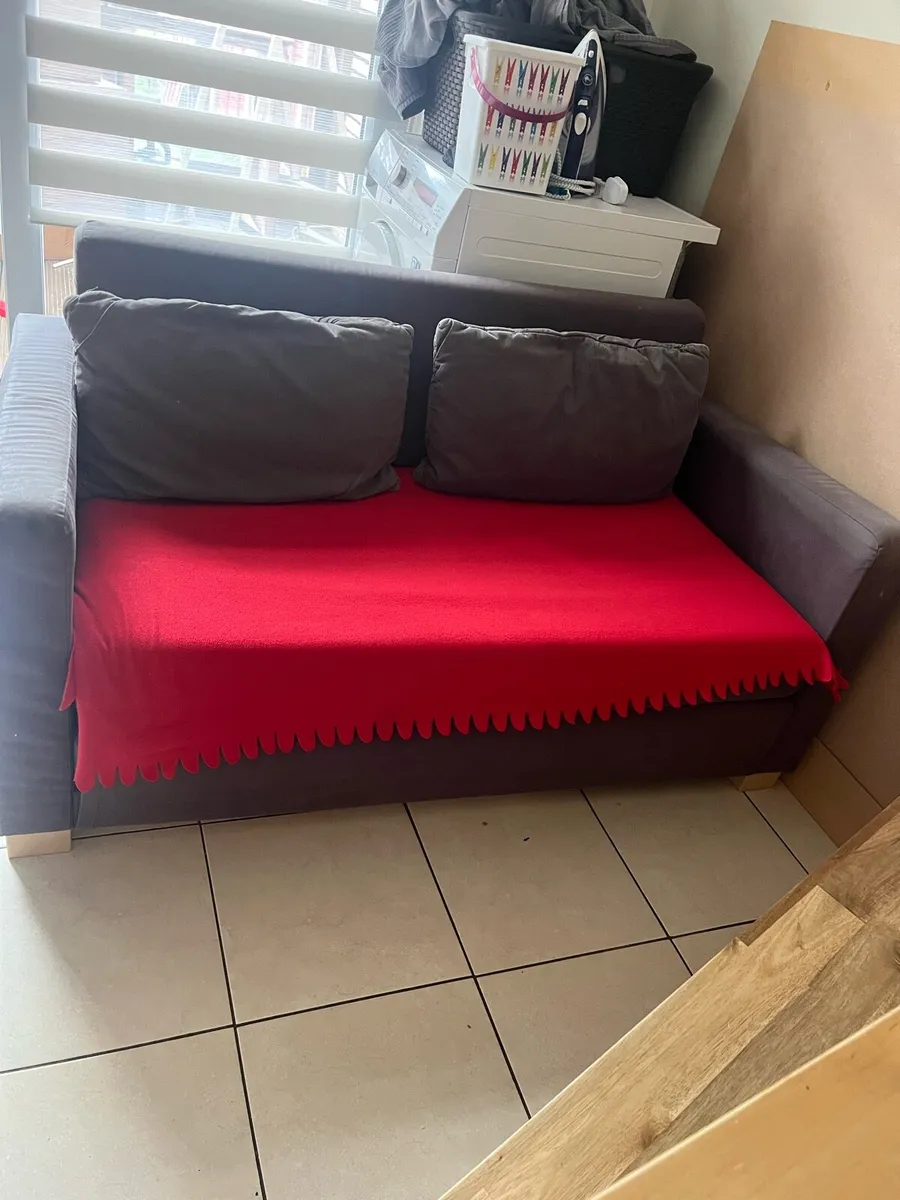2 seater couch - Image 2