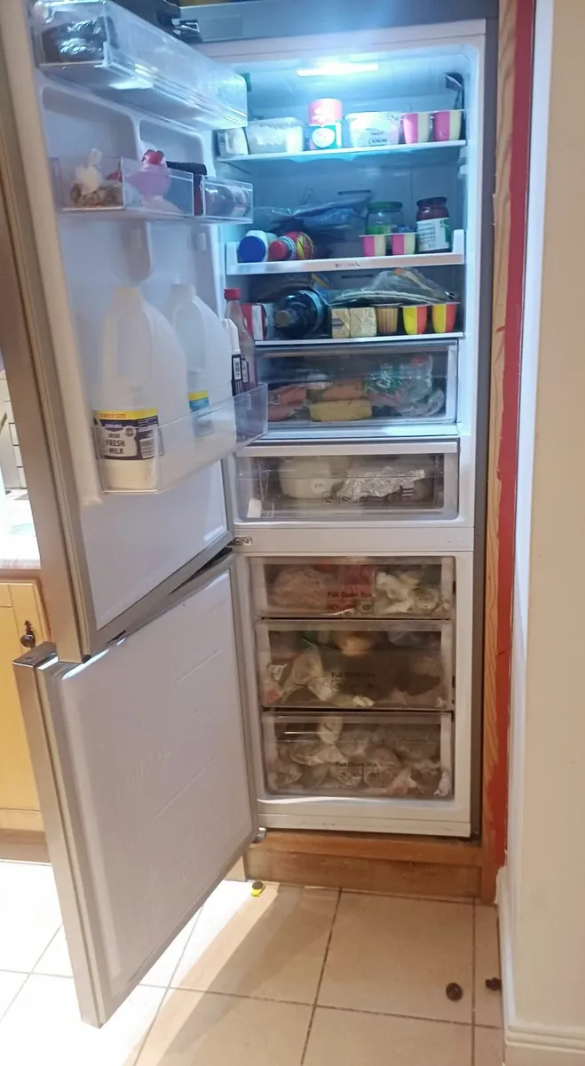 Samsung fridge Need gone ASAP!! Excellent fridge r - Image 2