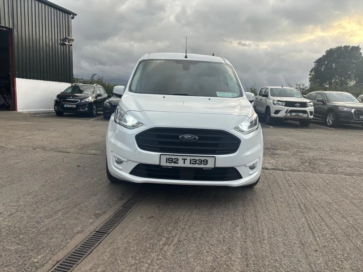 Ford Transit Connect 240 LIMITED EDITION TDCI  LWB - Image 3