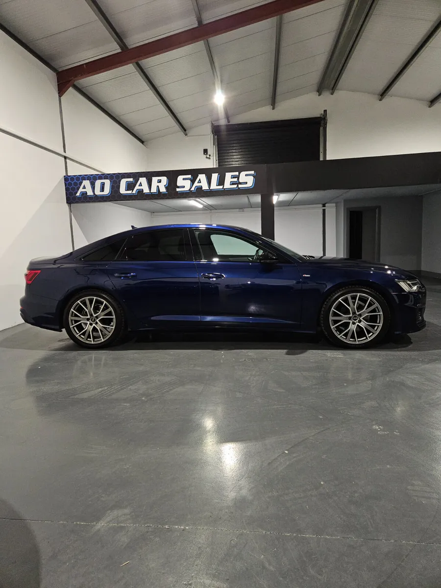 Audi A6 2021 2.0 tdi s line black edition quattro - Image 4