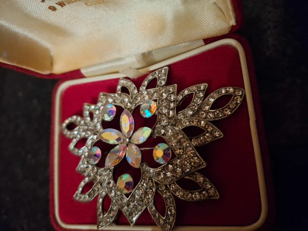 Beautiful Vintage brooch. - Image 4