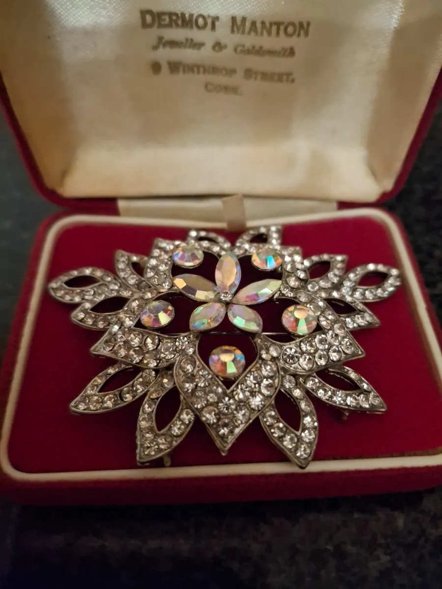 Beautiful Vintage brooch. - Image 1