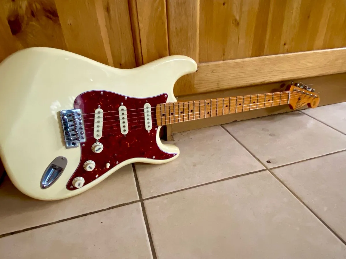 Stratocaster copy guitar - Image 2