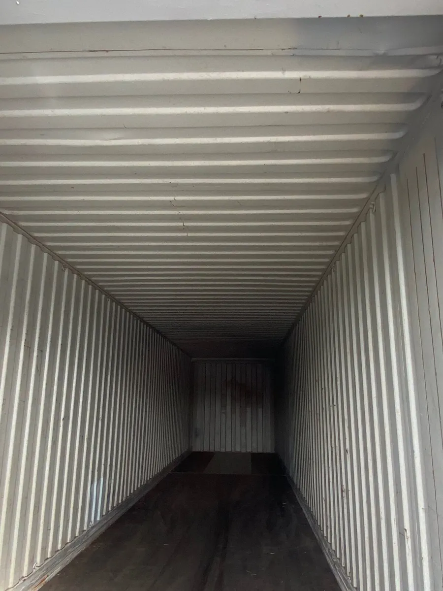 Shipping containers - Image 2