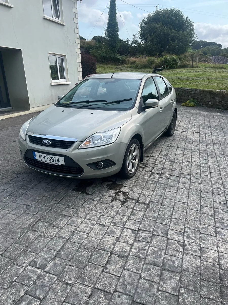 2010 Ford focus - Image 2