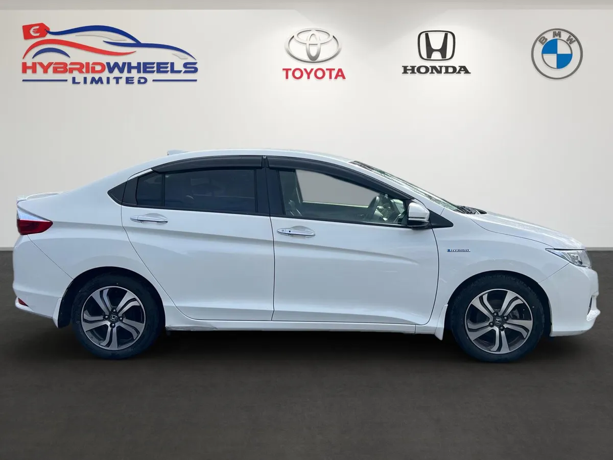 Honda Grace 2016 Ex (Top Spec Model) - Image 3