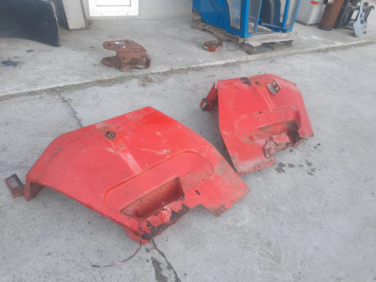 Massey Ferguson mudguards - Image 1