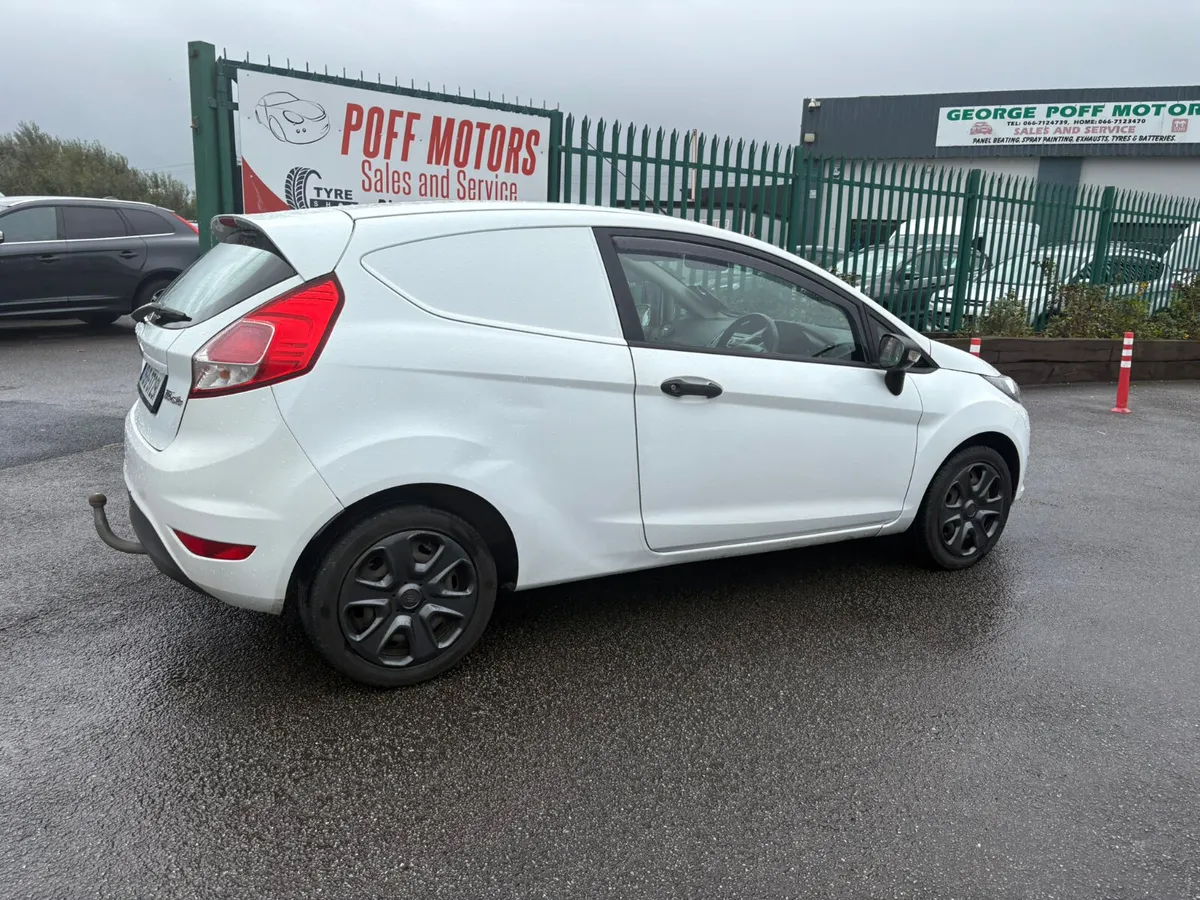 Ford Fiesta 2015 van - Image 3