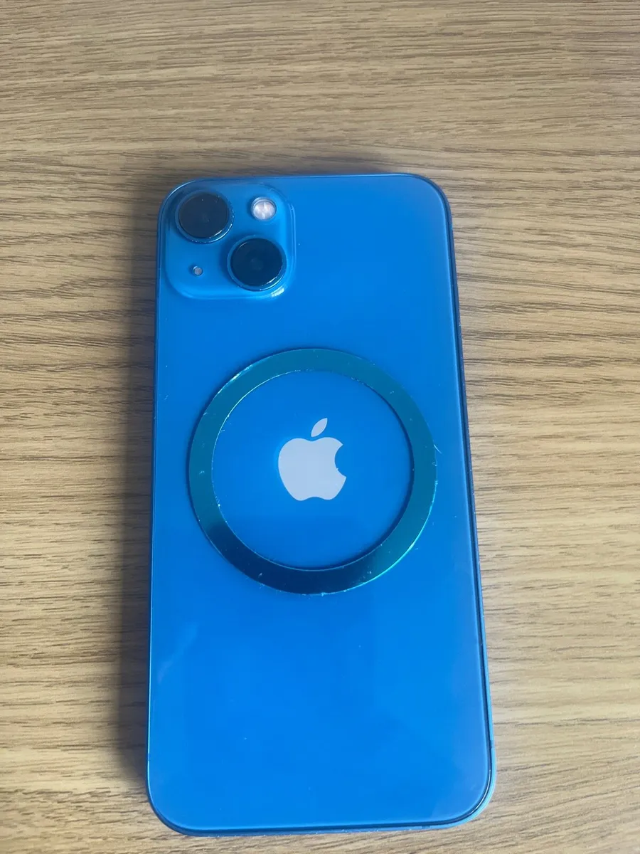 iPhone 13 - Image 2
