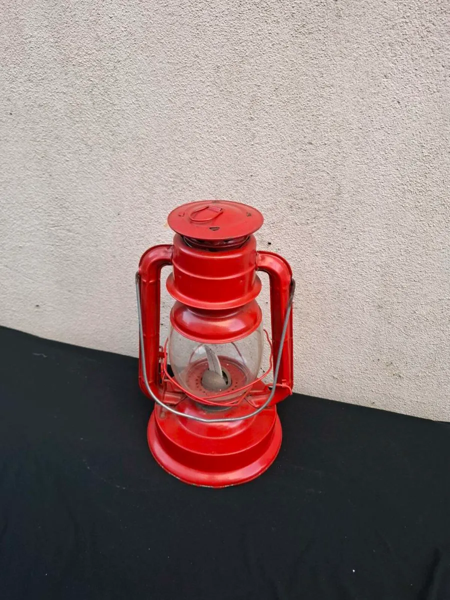 Red storm lamp postage possible