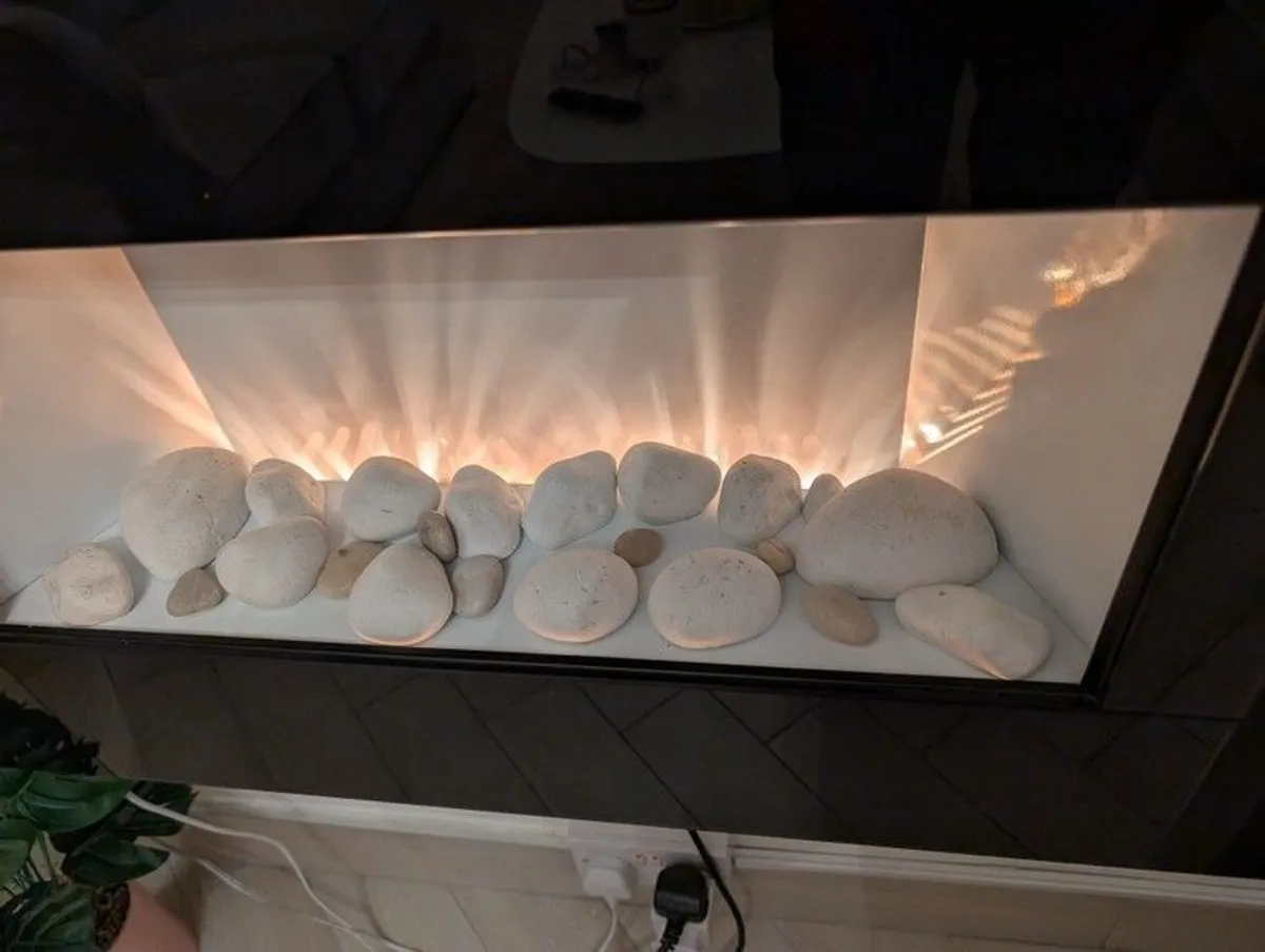 Electric Fireplace, Wall-Mounted, Black Glass Effect - Image 4