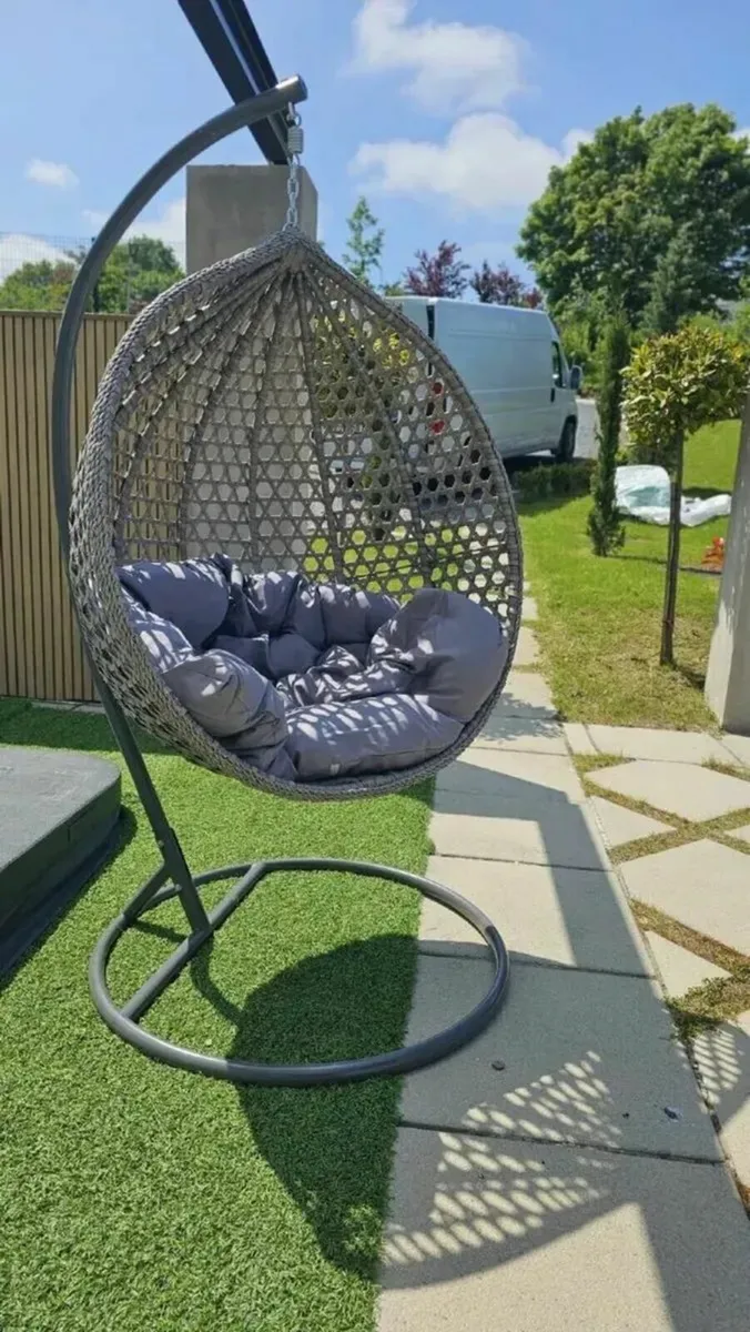 Swing chair Summer sale Free delivery - Image 3