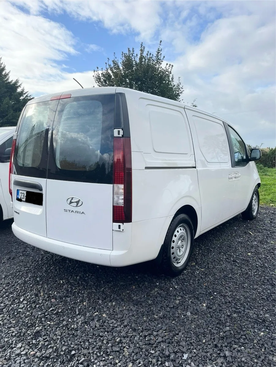 231 Staria - No Vat - Image 3