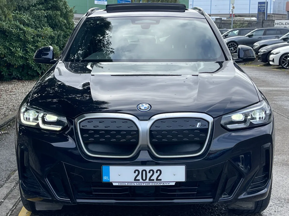 BMW iX3 2022 - Image 4
