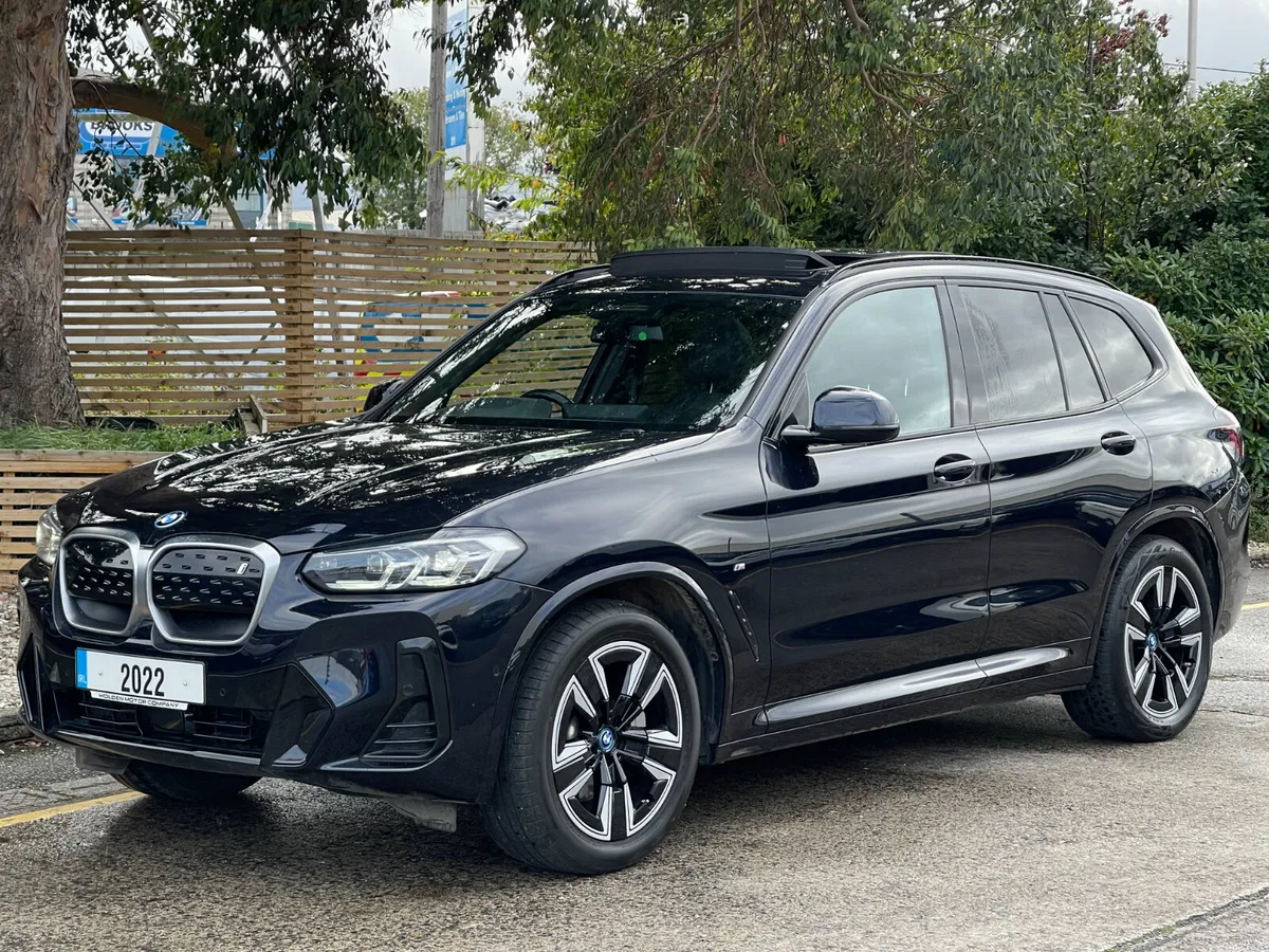 BMW iX3 2022 - Image 2