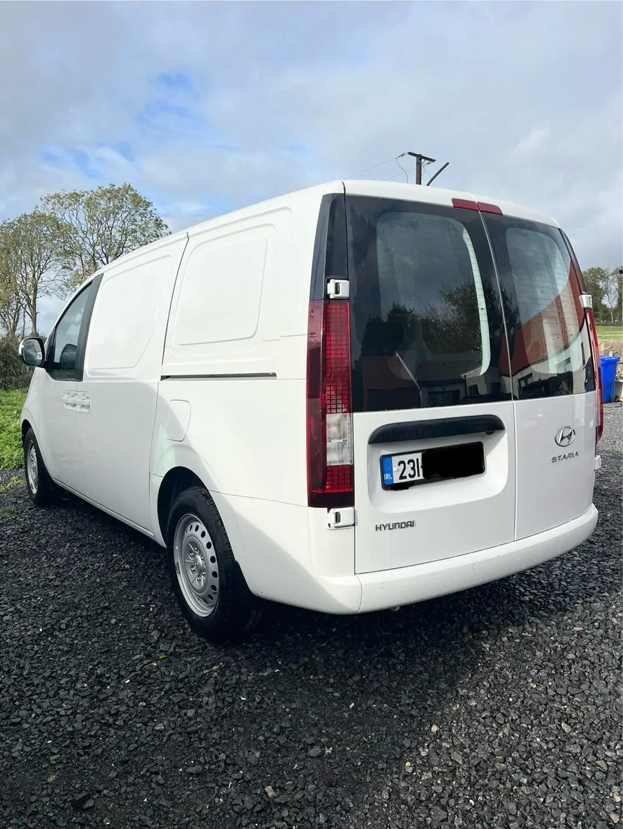 231 Staria - No Vat - Image 4