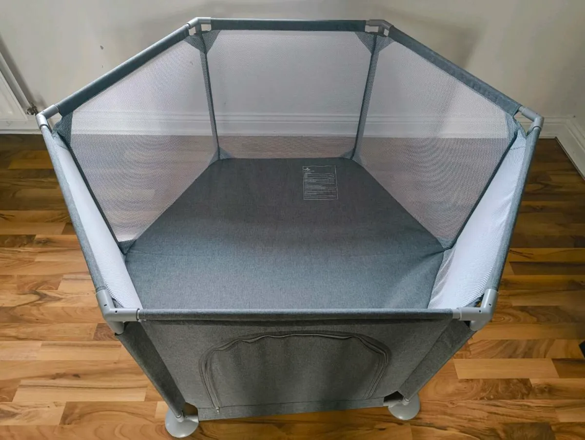 Babylo Safe & Secure Playpen - Image 4