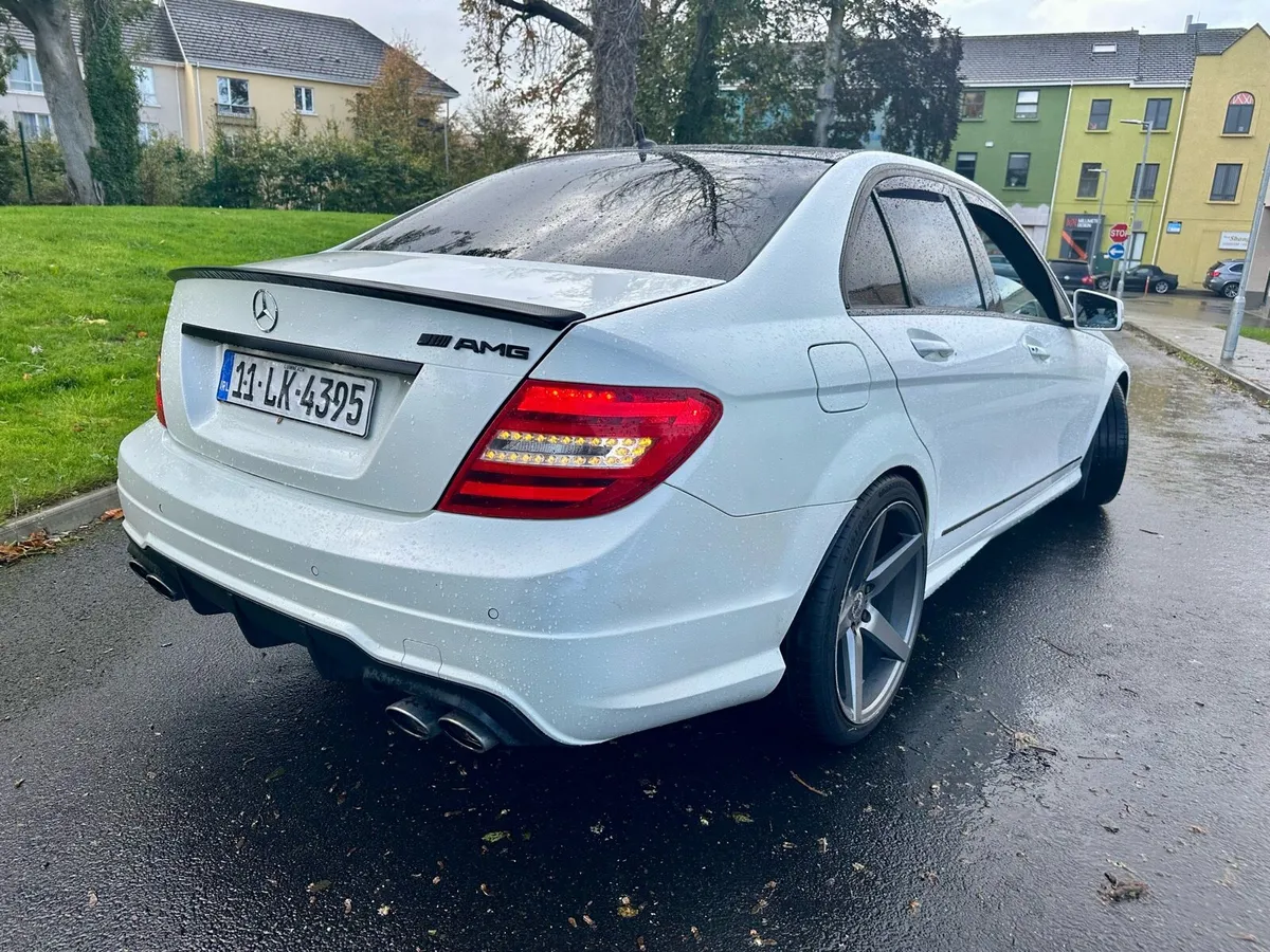 Mercedes C220 AMG AUTOMATIC - Image 2