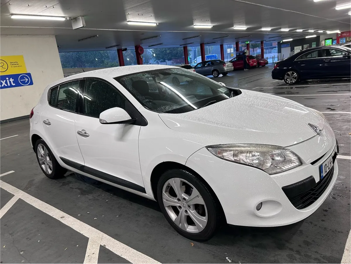Renault Megane - 2010 - Excellent Condition - Image 2