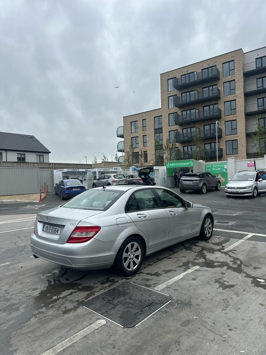 Mercedes C200 - Image 3