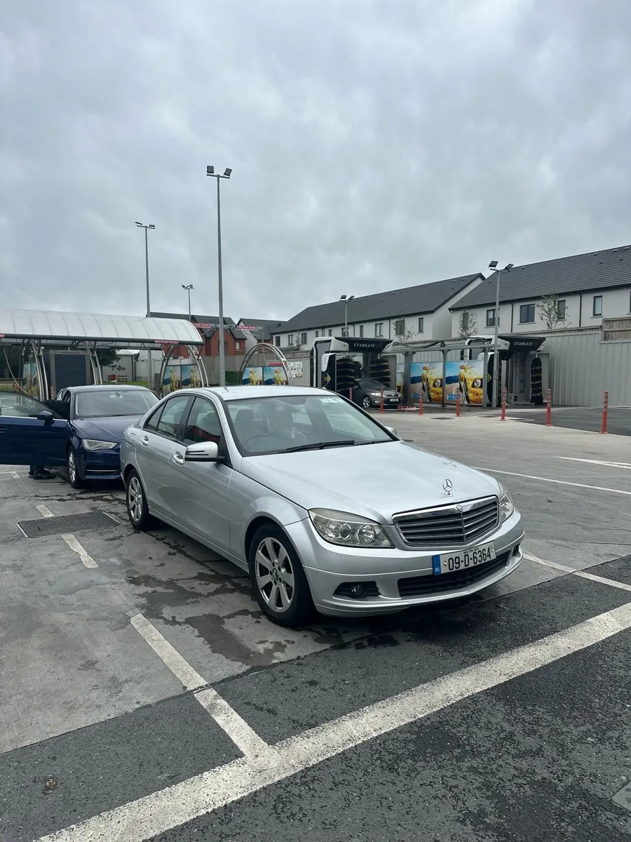Mercedes C200 - Image 4