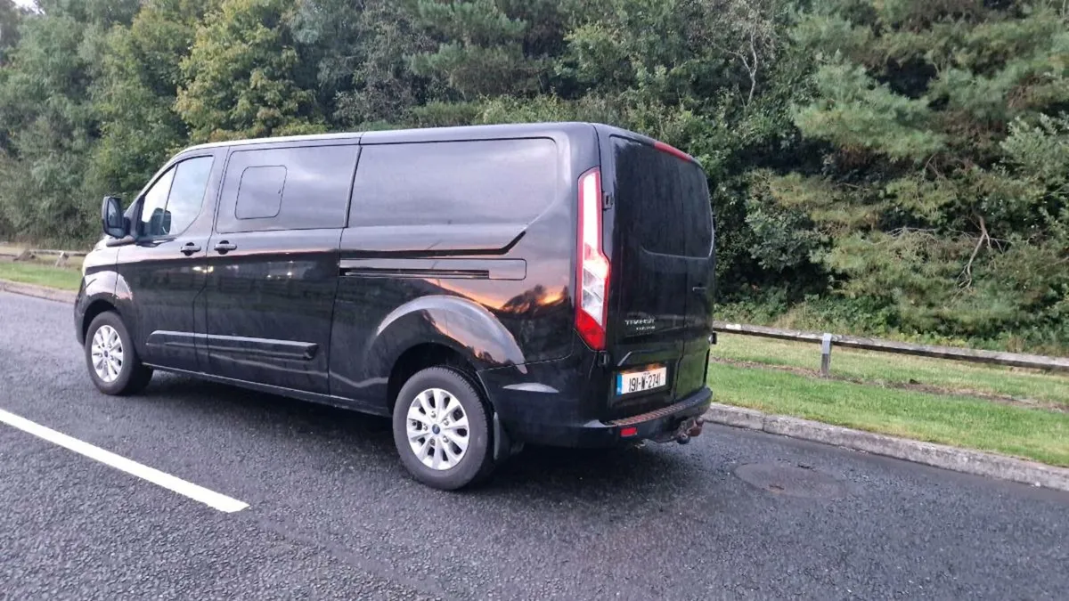 Ford transit custom Crew cab - Image 3