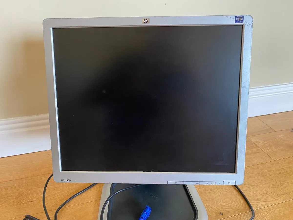 computer screen - Image 1