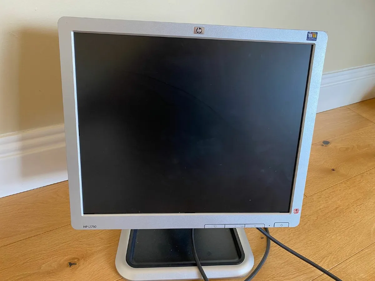 computer screen - Image 4
