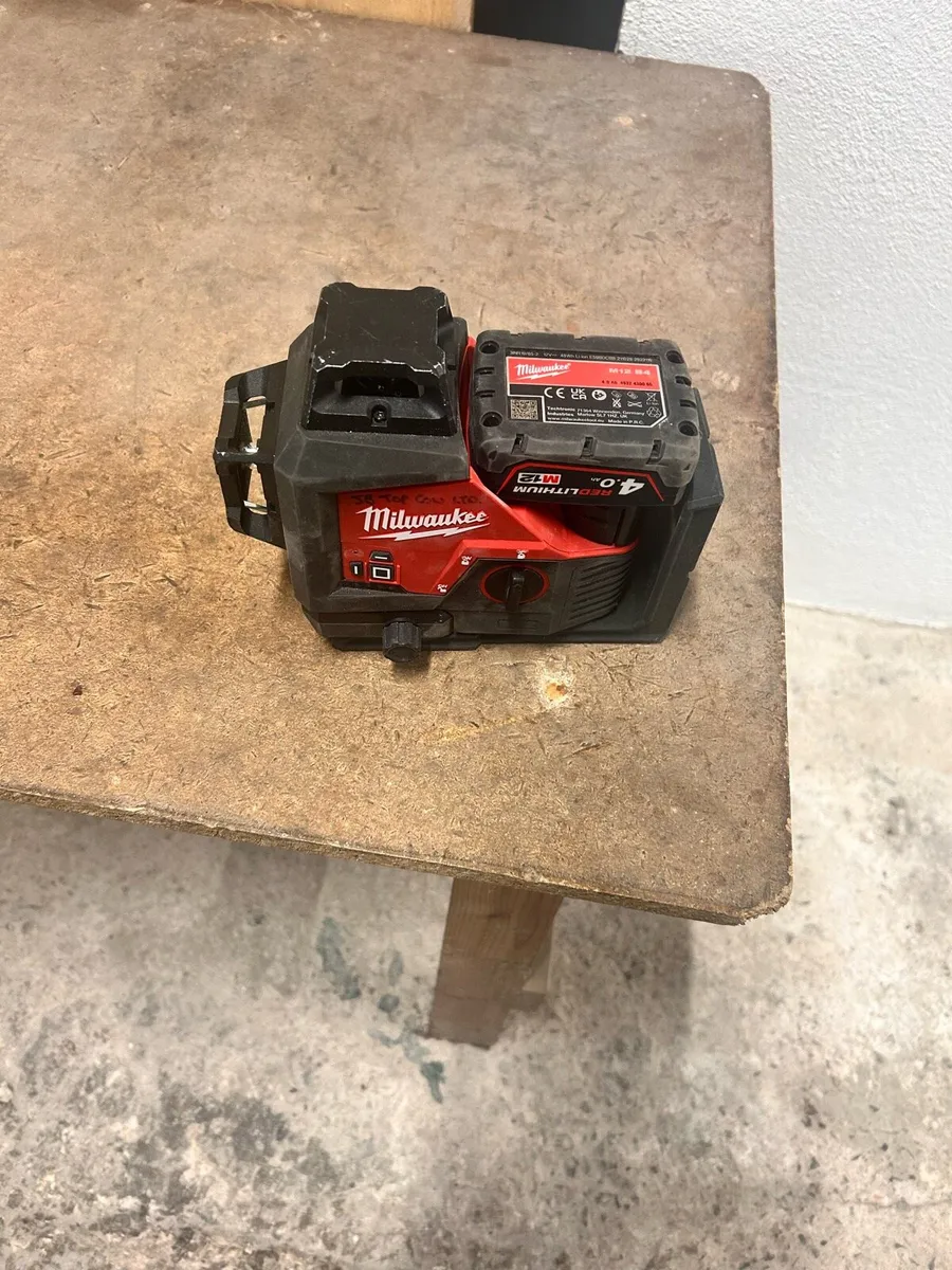 Milwaukee laser level - Image 2