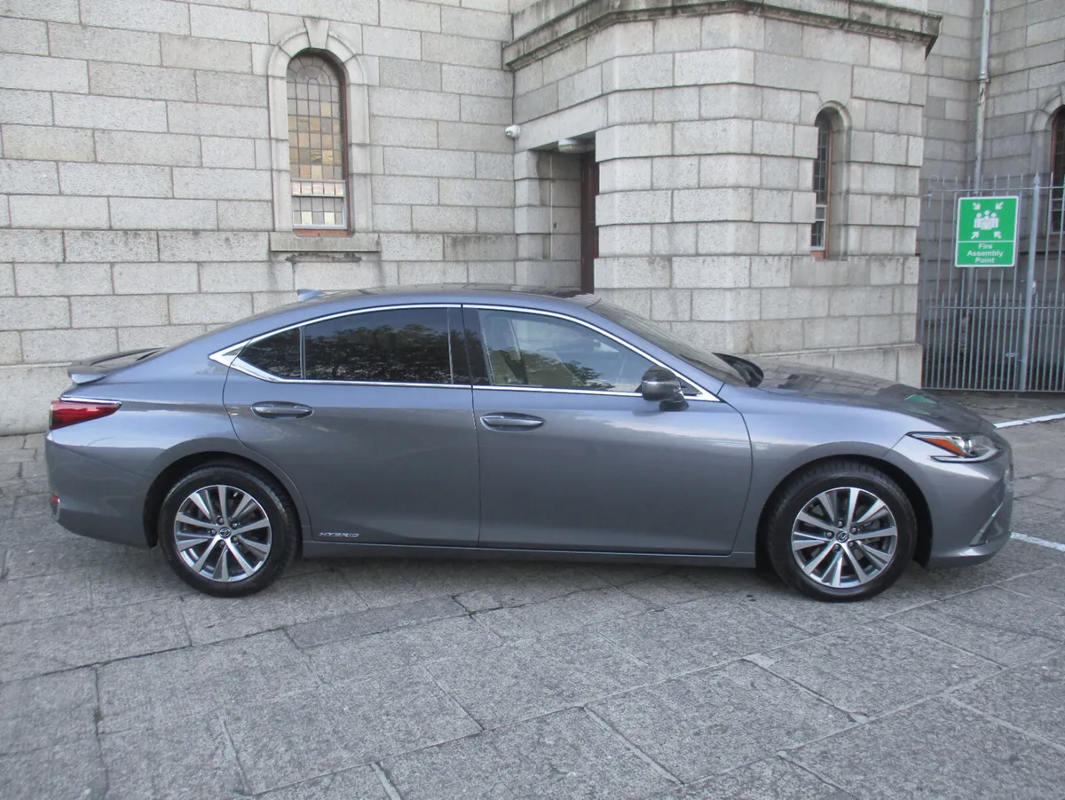 2020 LEXUS ES 300H EXECUTIVE - Image 2