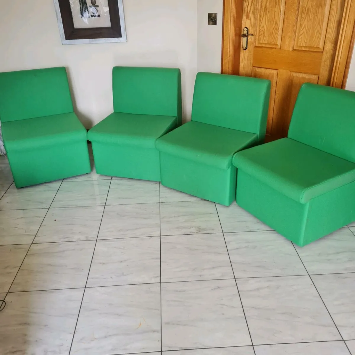 Modular reception seating - Image 1