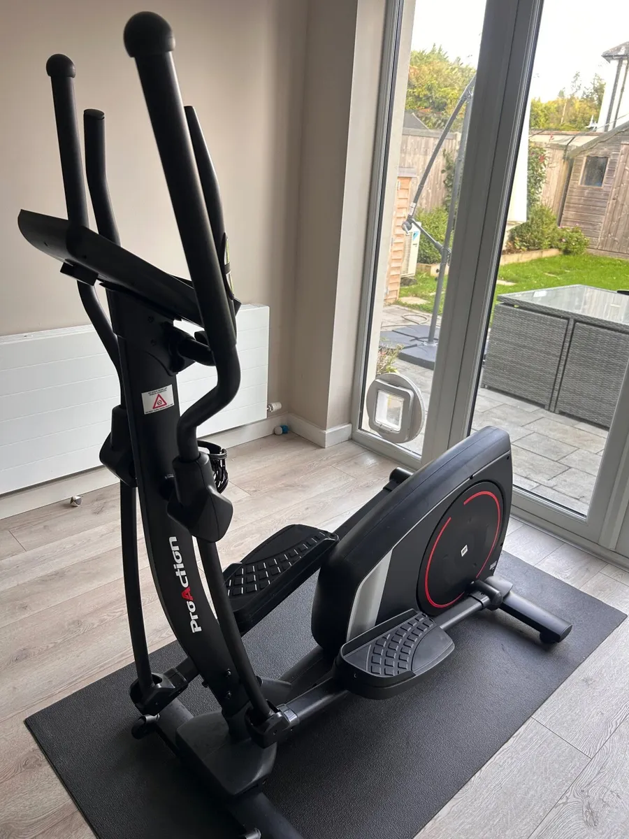 Crystal 2.0 ProAction Elliptical Cross-Trainer - Image 3