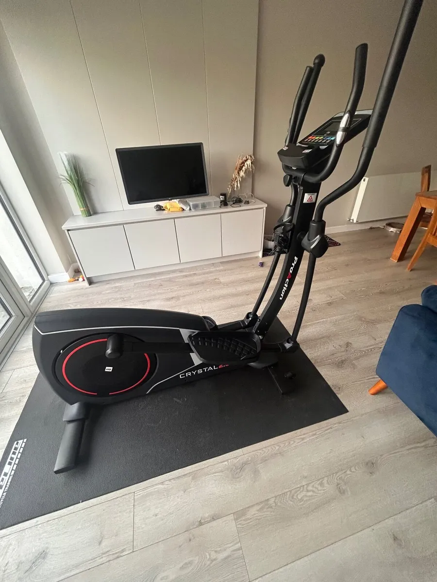 Crystal 2.0 ProAction Elliptical Cross-Trainer - Image 4