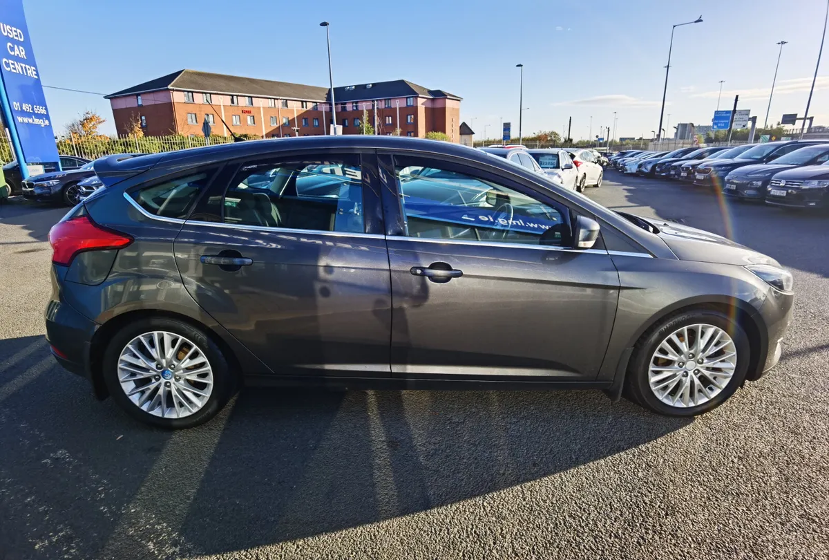 FORD FOCUS 1.5TD ZETEC - Image 4