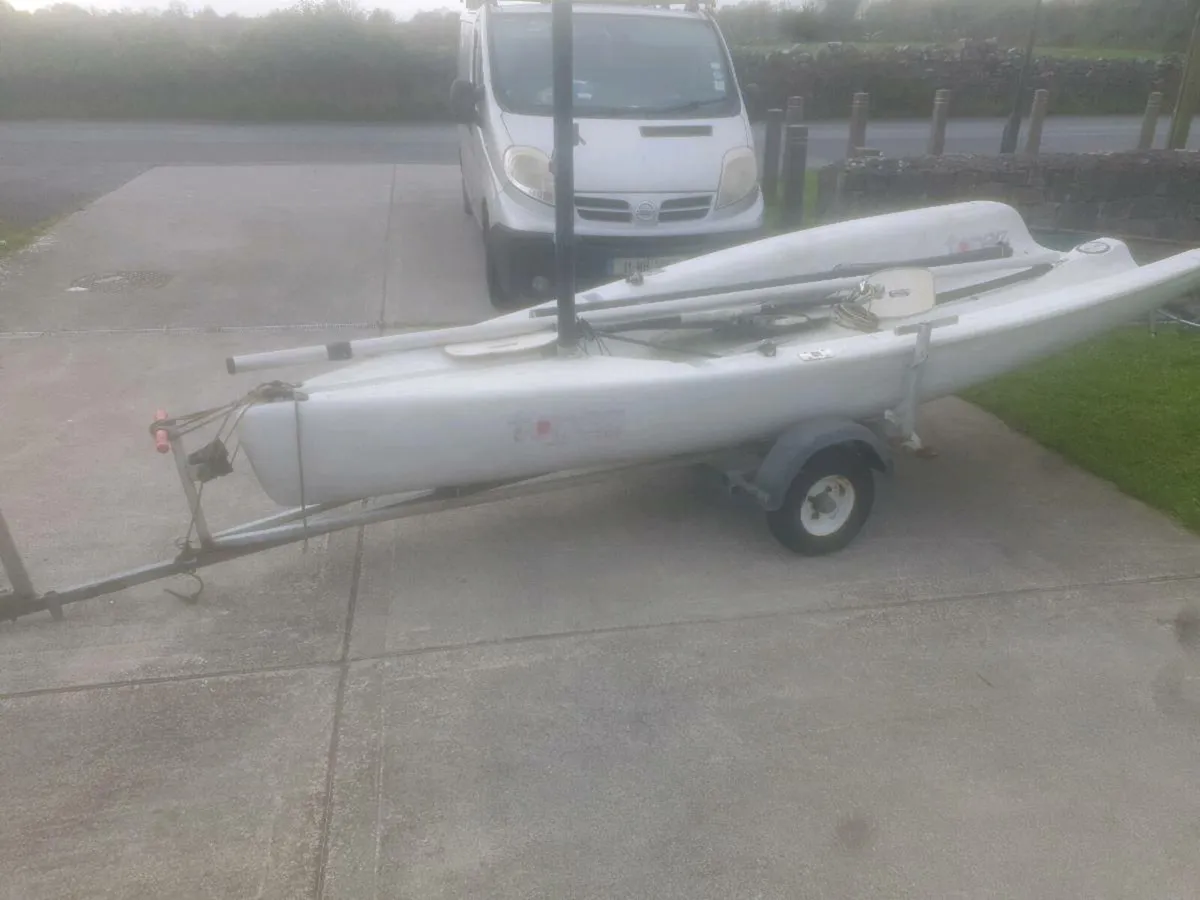 Topaz sailing dinghy - Image 2