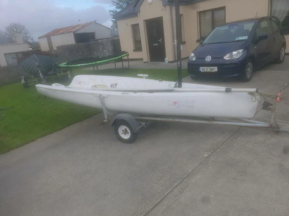 Topaz sailing dinghy - Image 4