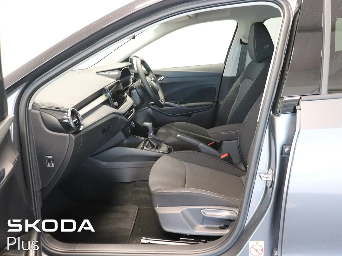 Skoda Fabia SELECTION 1.0 TSI DSG - Image 4