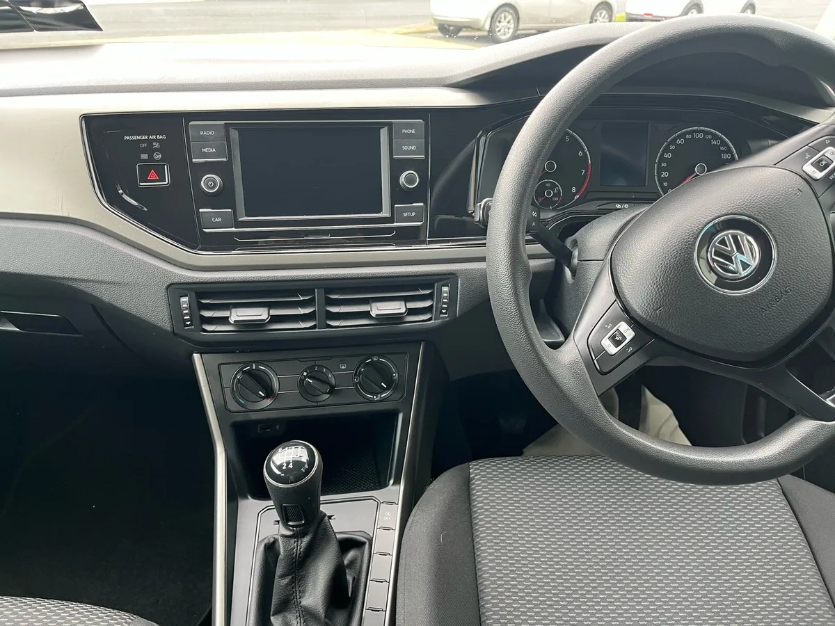 Volkswagen Polo - Image 4