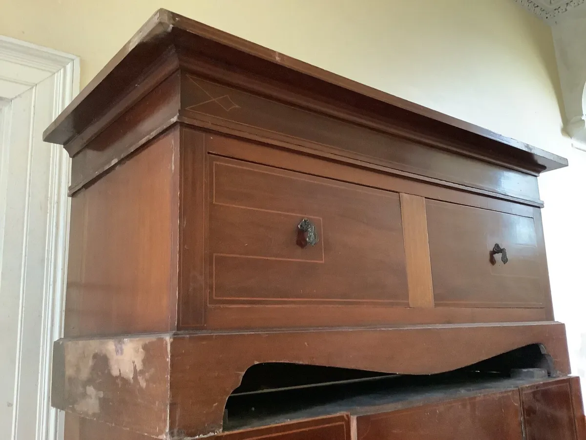 Wardrobe - Image 2