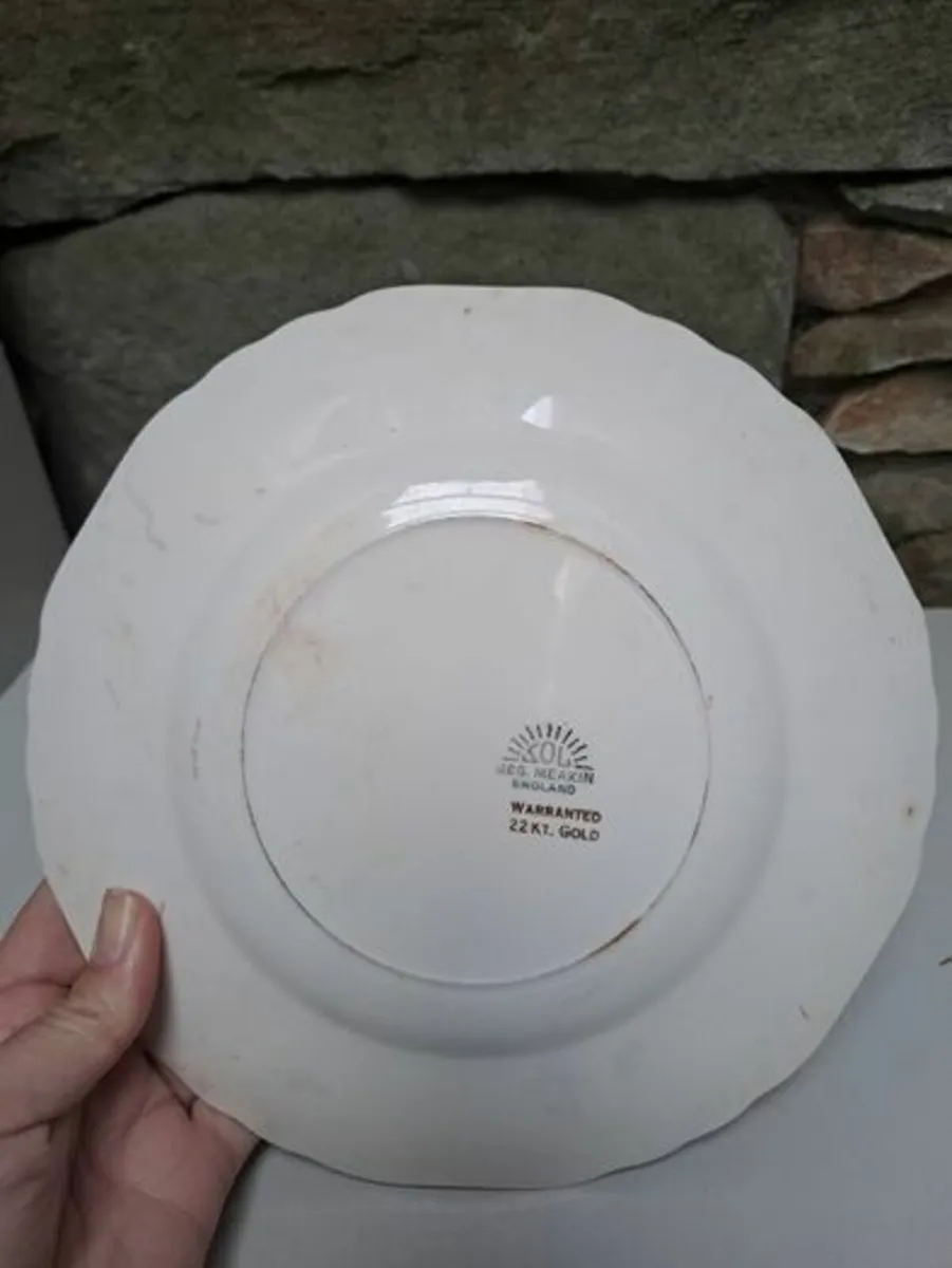 J & G Meakin plate with 22k gold - Image 4