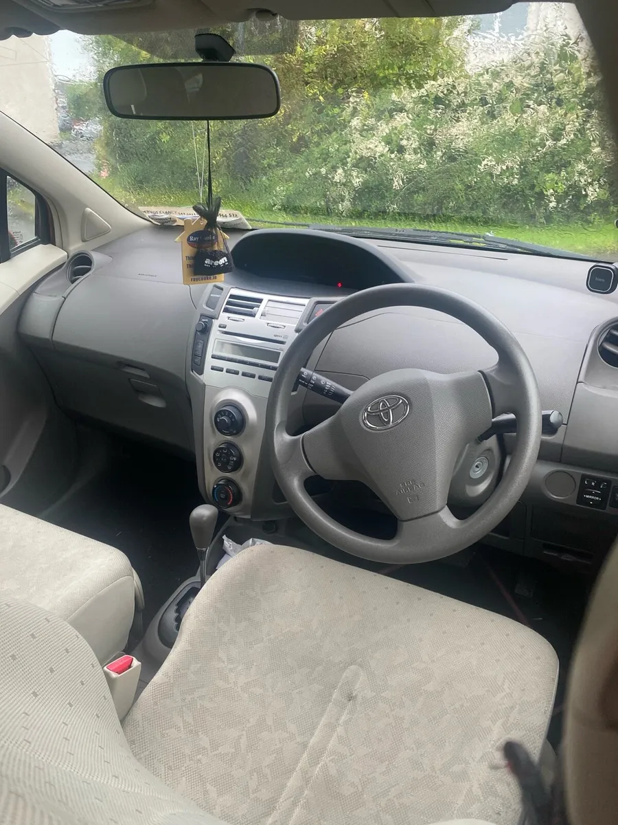 Toyota Vitz 2010 - Image 3