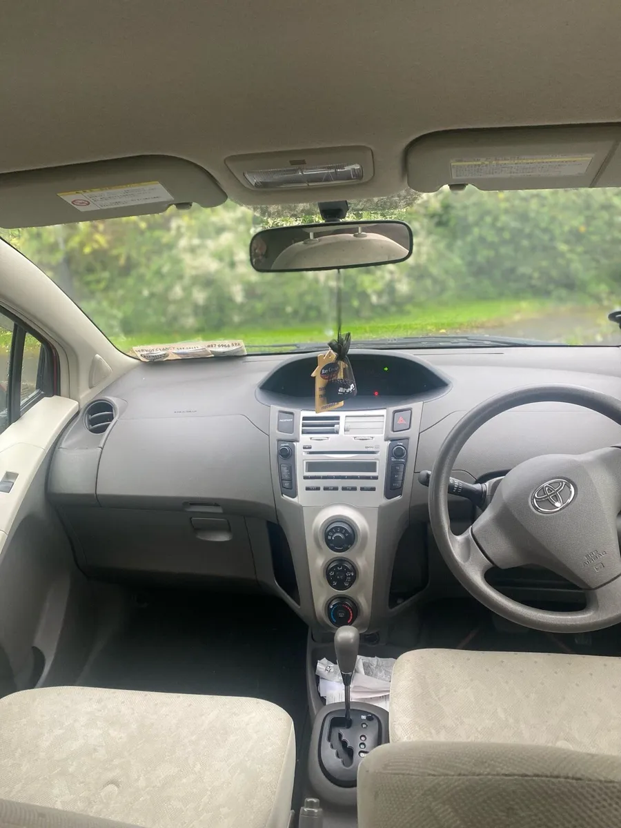 Toyota Vitz 2010 - Image 4