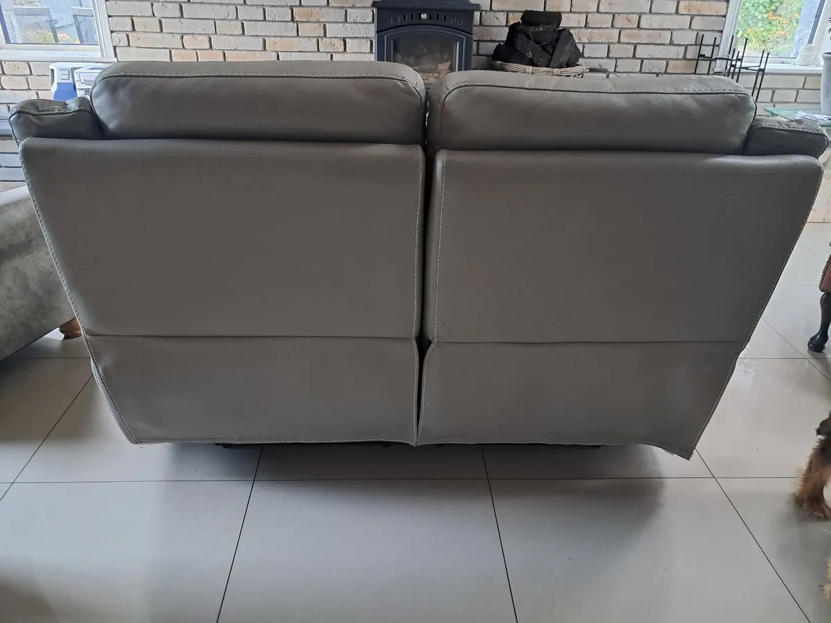 Couch - Image 2