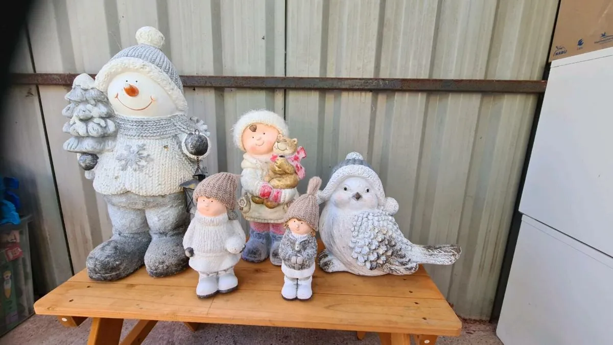 CHRISTMAS DECORATIONS - Image 3