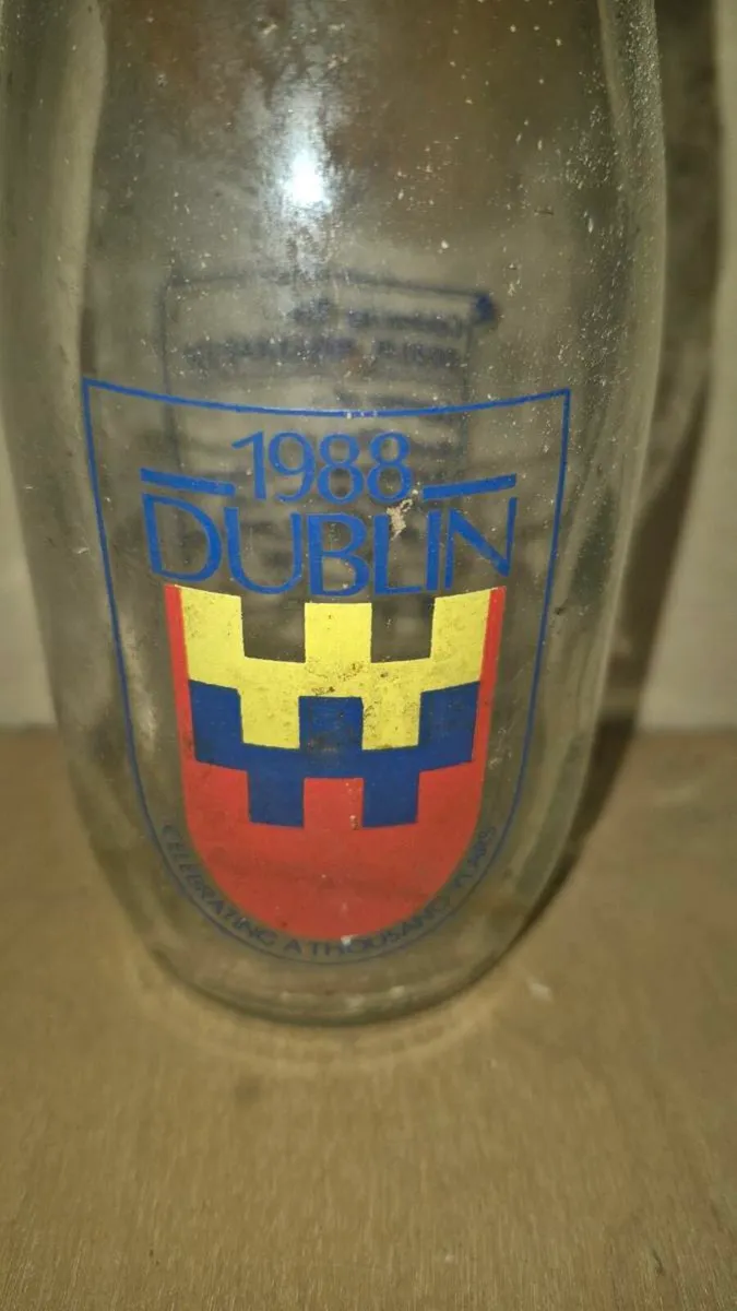 1988 dublin milk bottle - Image 2